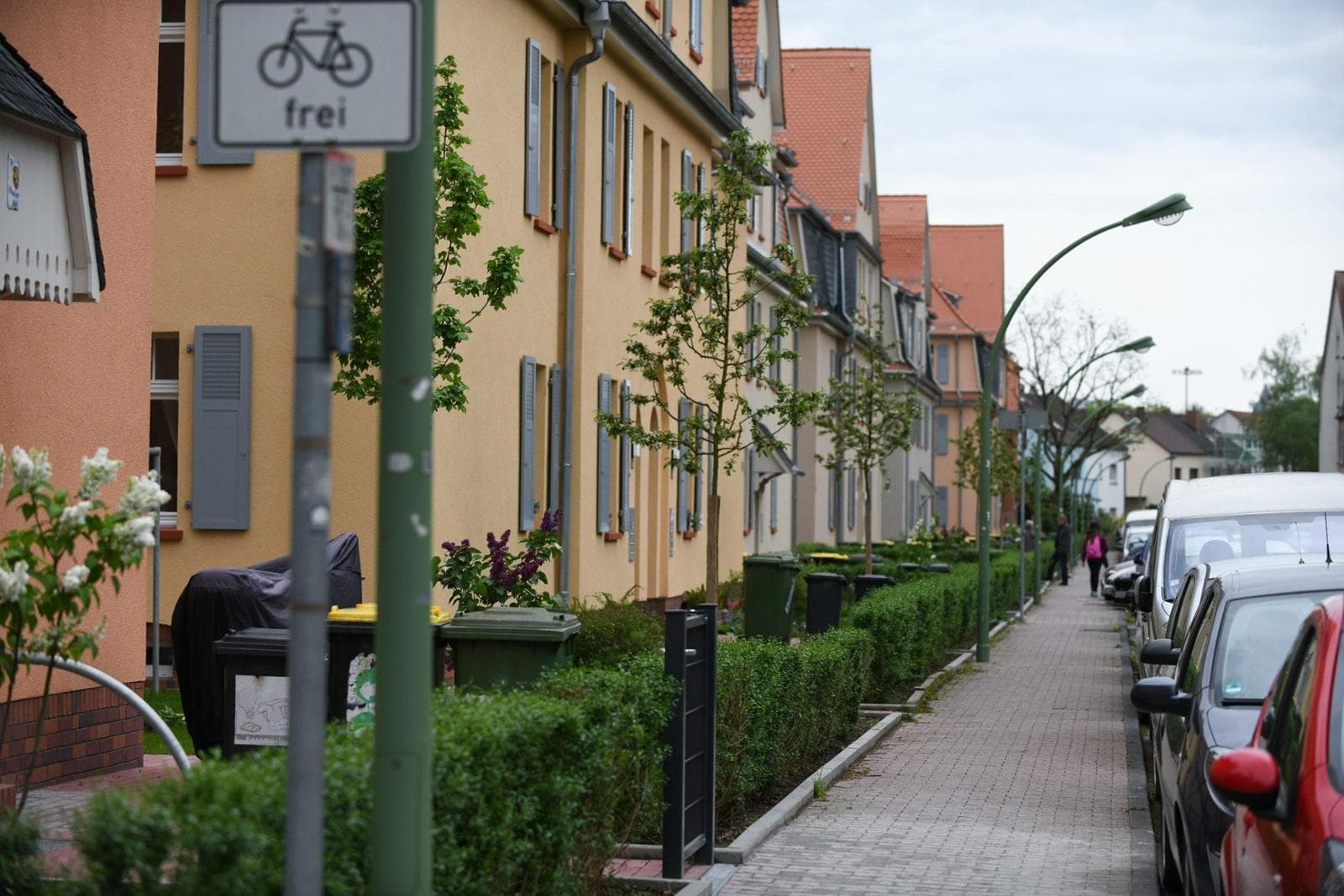 Sanierte Wohnhäuser der Genossenschaft Volks- Bau- und Sparverein in der Siedlung Riederwald